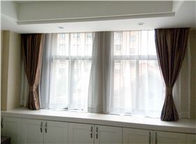 上?；适冶ぞ频旯ⅲù笕A店）窗簾工程